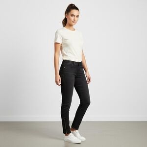 Athleta Black Zipped Ankle Jeans Size 4